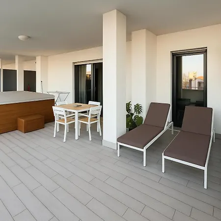 Marisabella 4 باري