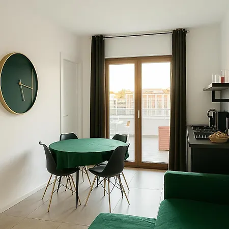 Marisabella 4 * باري