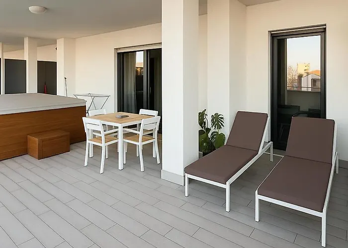 Marisabella 4 בארי